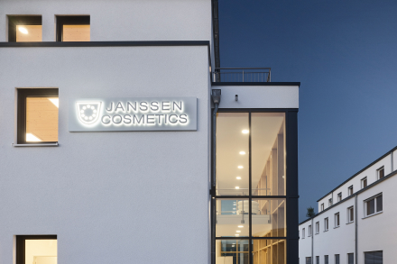 Janssen Cosmetics: от семейного бизнеса до мирового лидера бьюти-индустрии
